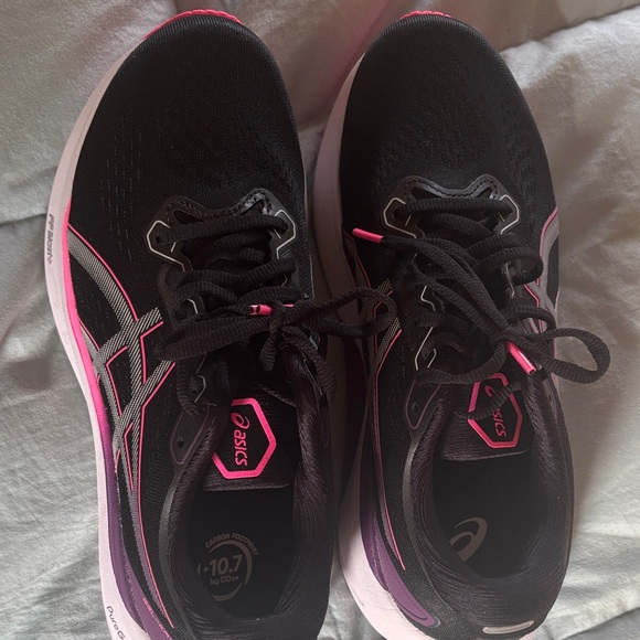 ASICS Women's Black and Pink Athletic Shoes - gel-Kayano 30 - Picture 1 of 5